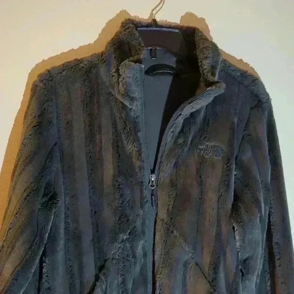 The North Face faux fur jacket, black, size medium - Picture 3 of 9